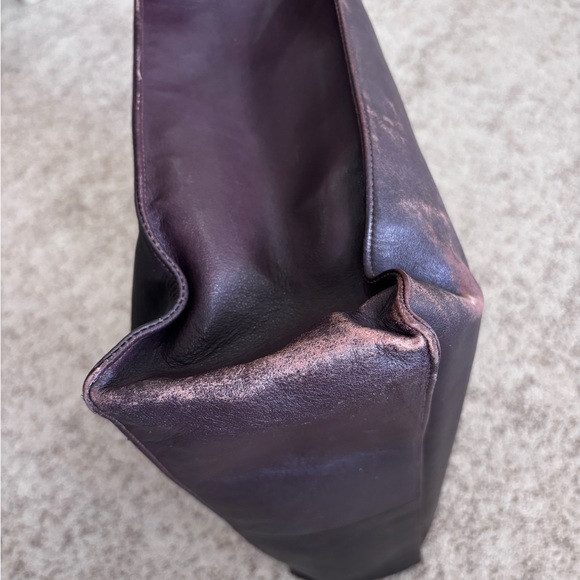 Authentic CHANEL brown CC large lambskin executive tote gold hardware - Picture 9 of 16